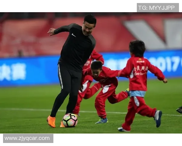 中国足球球员与国际球星队友的合作与成长之路分析